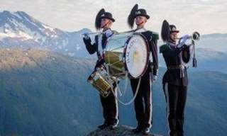 HANS MAJESTET KONGENS GARDE