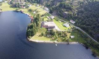 Brufjell Hostel & Parking