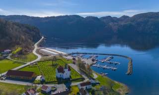 Bobilparkering ved Feda småbåthavn