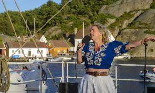 Konsert med Helene Bøksle og skalldybord om bord Sørlandet
