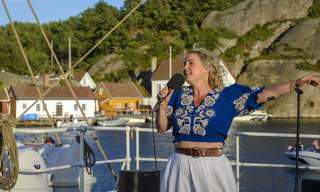 Konsert med Helene Bøksle og skalldybord om bord Sørlandet