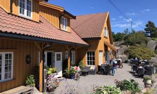 Hesnes Garden Centre and Café
