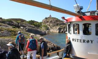 Båttur til Raet Nasjonalpark med M/S Østerøy