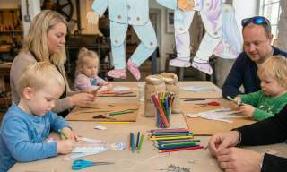 Kreativt sprellemann-verksted for barn og voksne