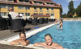 Utendørs badebasseng på Scandic Sørlandet
