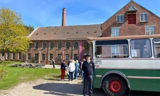 Veteranbuss fra Ballastbrygga i Mandal til Sjølingstad Uldvarefabrik