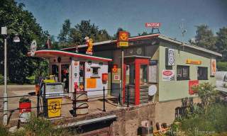 Retro Bensinstasjon
