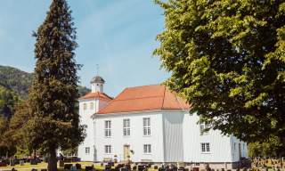 Kvinesdal kirke