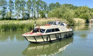 Cotswold Boat Hire - Boating Holidays