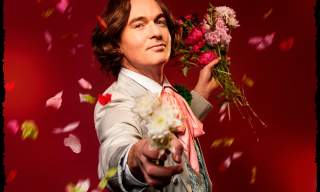 The Importance of Being Oscar | Yvonne Arnaud Theatre