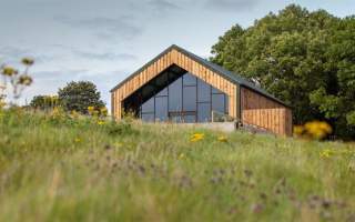 A walk on the Yorkshire Wolds Way from Little Wold Vineyard