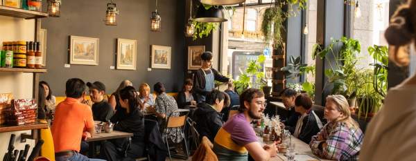 Federal Cafe & Bar