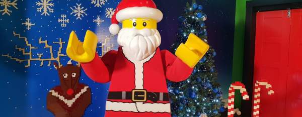 Holiday Bricktacular