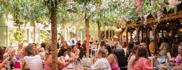 Bottomless Brunch at The Lawn Club