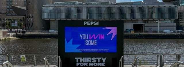 Screen on the Docks