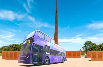 Lincoln BIG Tour Bus