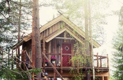 Tretopphyttene - Unike hytter i Brumunddal