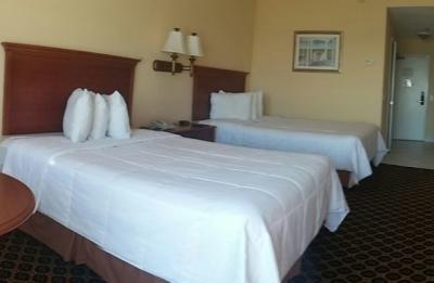 Emerald Shores Hotel