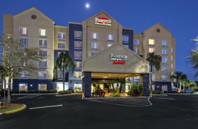 Fairfield Inn by Marriott Orlando Exterior
