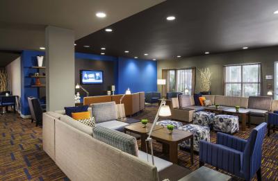 Home Theater-Lobby
