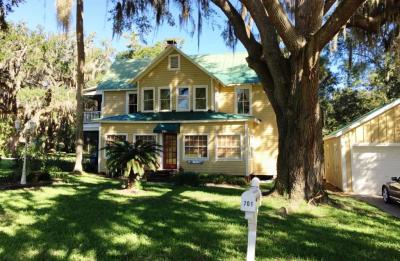 Dolan House