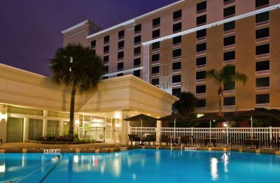 Holiday Inn & Suites Across from Universal Orlando