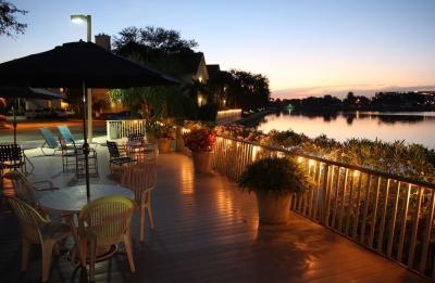 Night relaxing on Tampa Bay