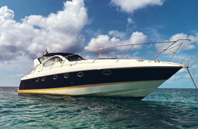 Fairline Yacht