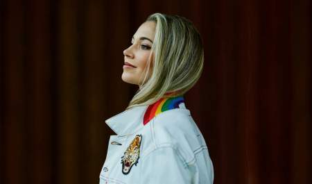 Bi: The Hidden Culture, History and Science of Bisexuality with Julia Shaw