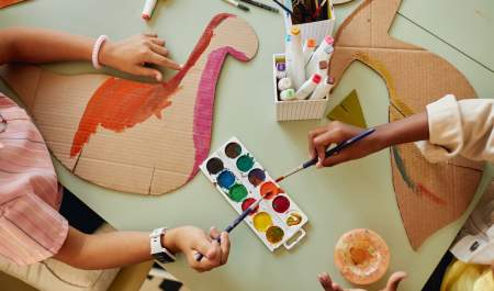 Jurassic Arts: Stomp, Sketch & Sculpt