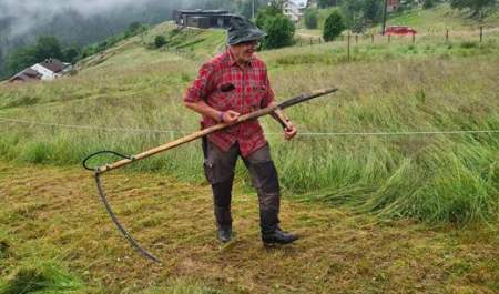 Lær å slå med ljå