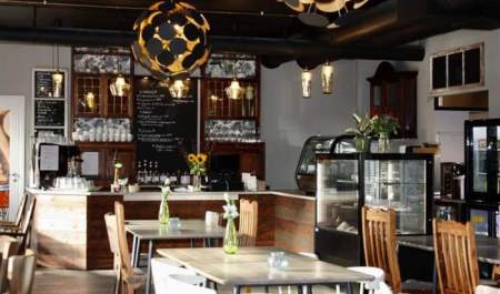 Crossover Café & Restaurant