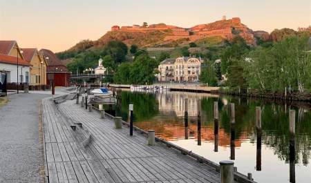 Elvelangs - Bryggepromenaden i Halden