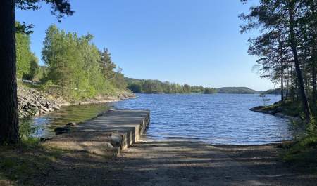 Boat launching place - Fossebekken, south-west of Øymarksjøen