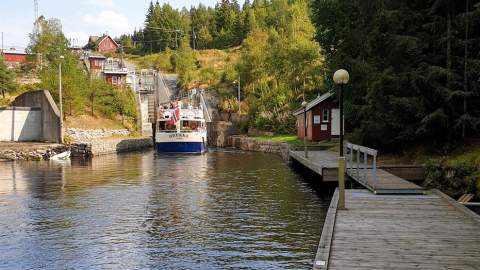 Gjestebrygge Brekke sluser, nede