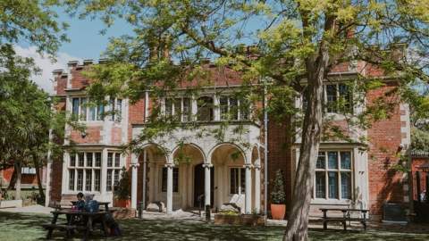 Hastings Museum & Art Gallery