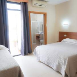 Hostal 2* Costabella
