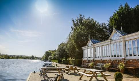 Beetle & Wedge Boathouse