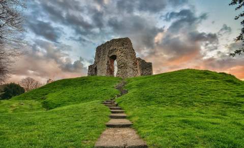Christchurch Castle Ruins and Norman House