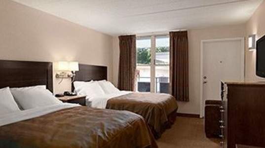 Ramada Rockville Centre