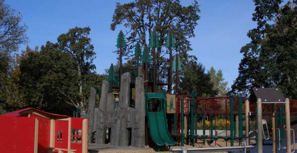 Skinner Butte Park & RiverPlay Playground