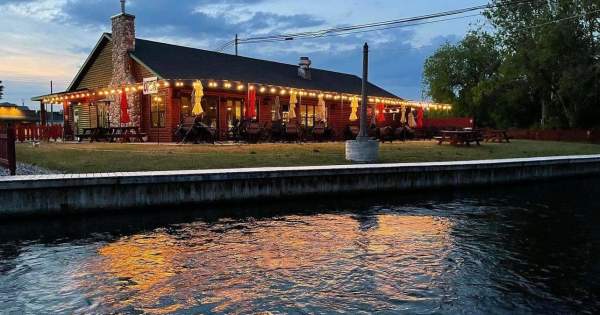 Ray's - BBQ, Brews & Blues