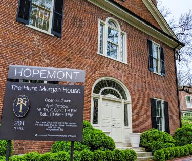 Hopemont Sign