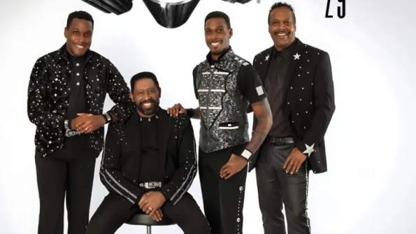 THE COMMODORES