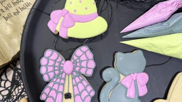 Drop-n-Decorate Cookie Kit (October)