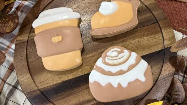 Drop-n-Decorate Cookie Kit (November)