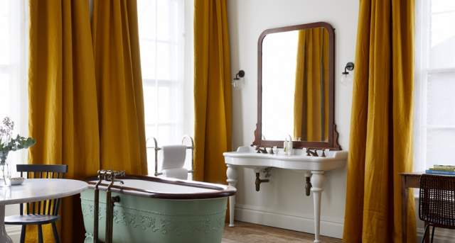 Artist_Suite_-_Bathroom_1143326271.jpg