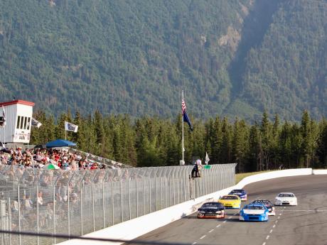 NASCAR Late Models take the Green Flag