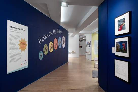 Simon Evans is Staring at the Sun