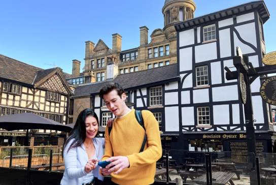 City Walking Tour & Interactive Treasure Hunt